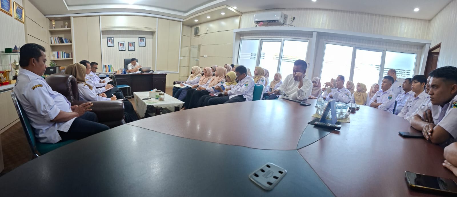 Rapat dalam rangka optimalisasi Pendapatan Asli Daerah (PAD) Tahun Anggaran 2026.