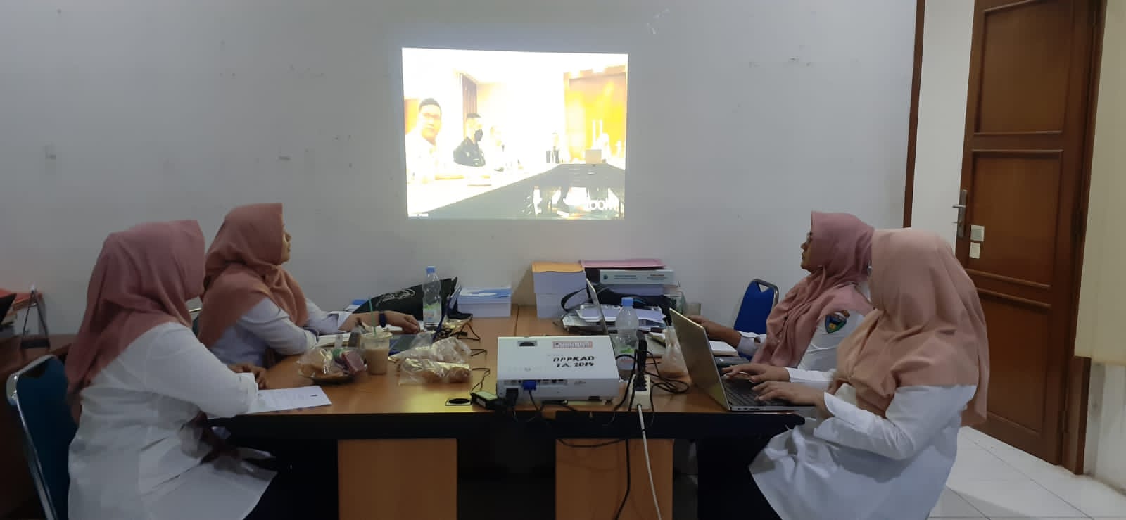 Bidang Anggaran BPKPAD melaksanakan Zoom Meeting terkait Pertemuan Evaluasi Pengusulan Formasi PPPK 