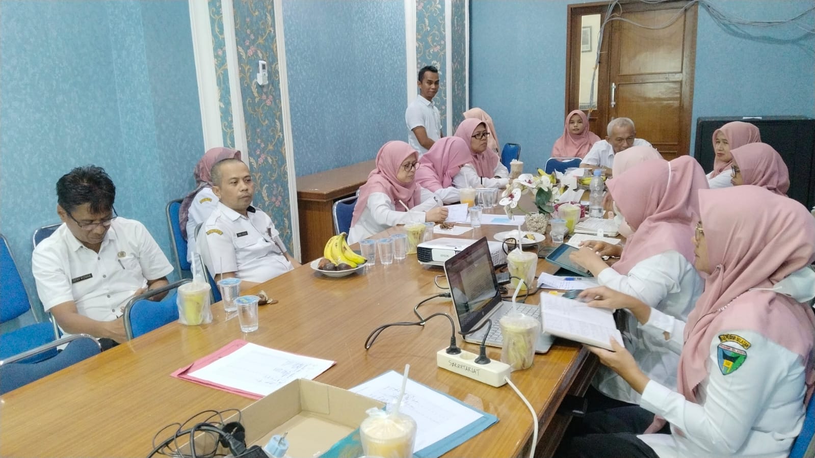 Rapat Tim Anggaran Pemerintah Daerah terkait Penyusunan Standar Harga nilai TKDN minimal 40%