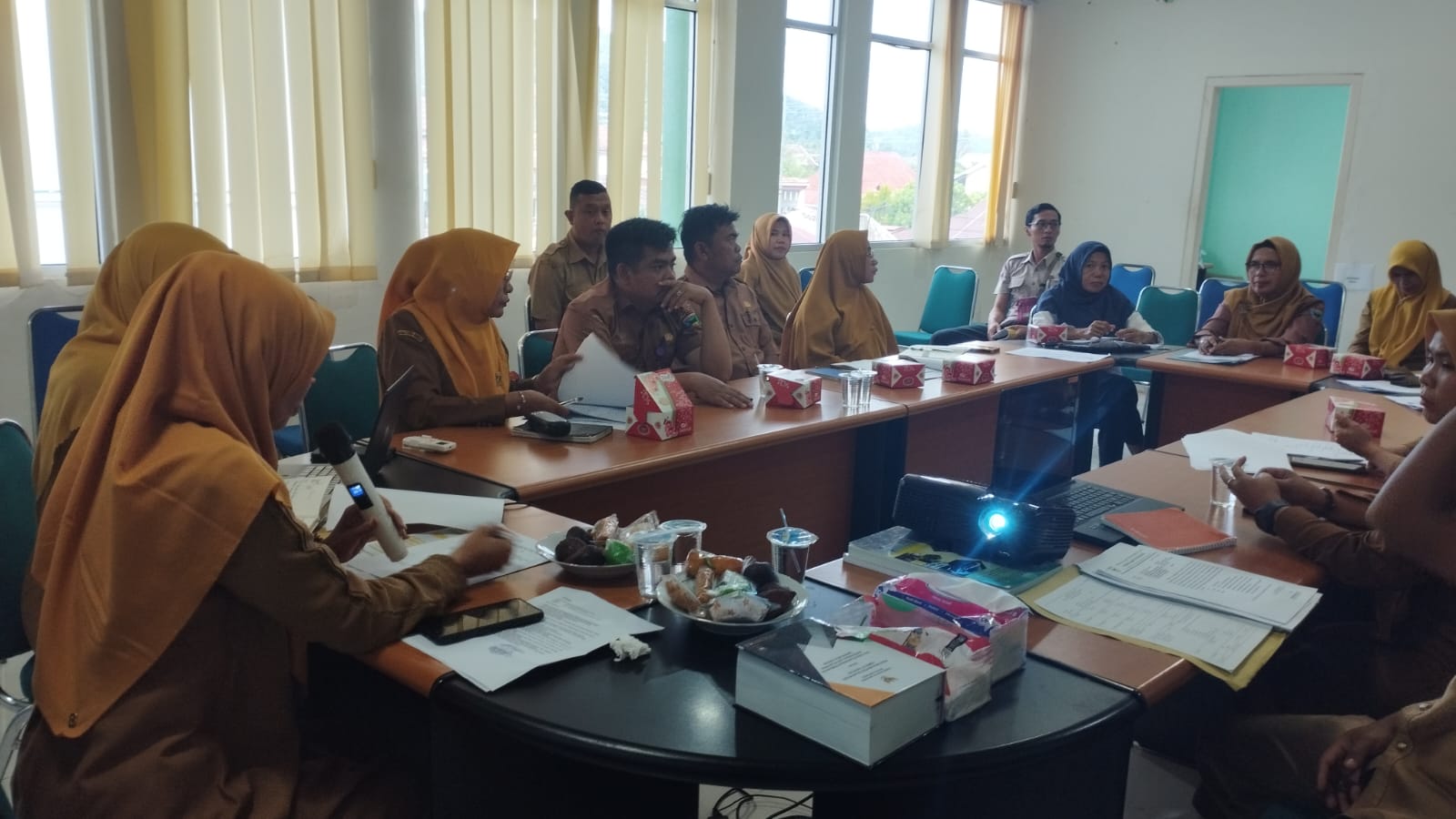 Rapat tentang Petunjuk Teknis Inventarisasi Barang Milik Daerah Kab. Pesisir Selatan di BPKPAD Kab. 