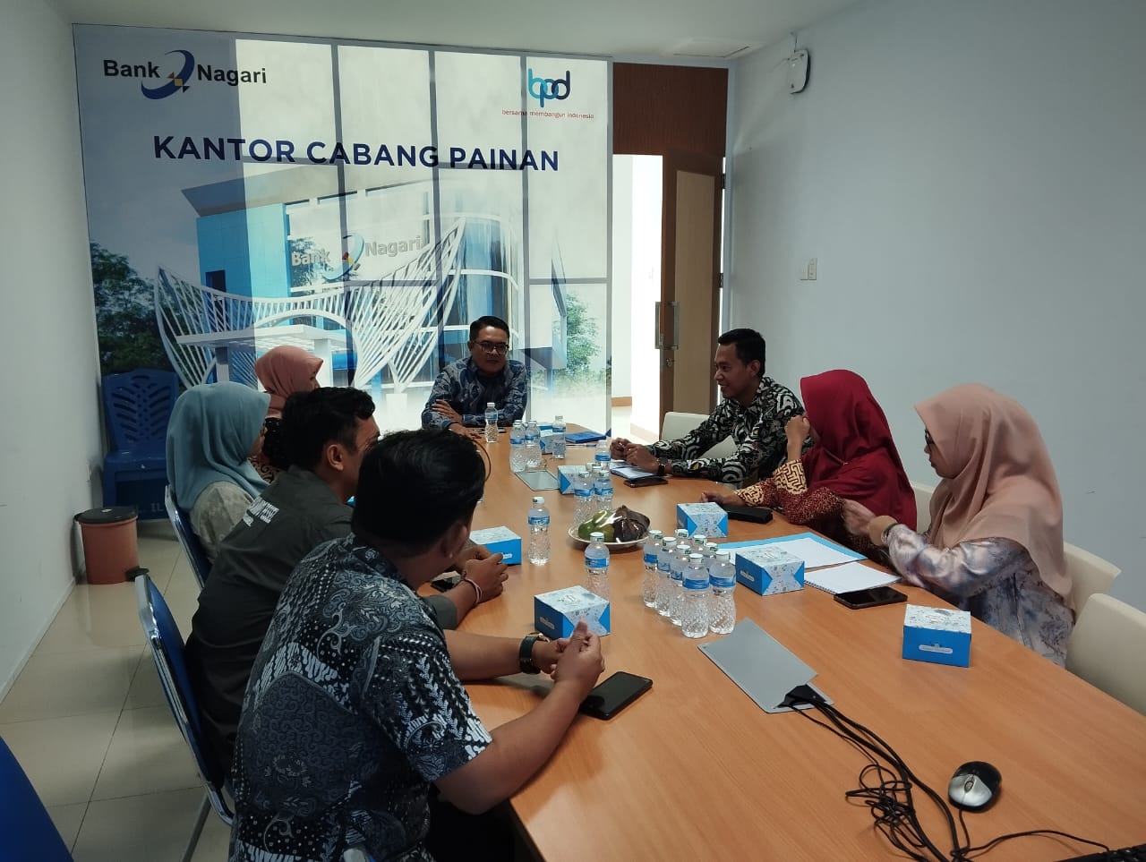 Diskusi Persiapan Uji Coba E-RETRIBUSI SAMPAH di Bank Nagari Cabang Painan