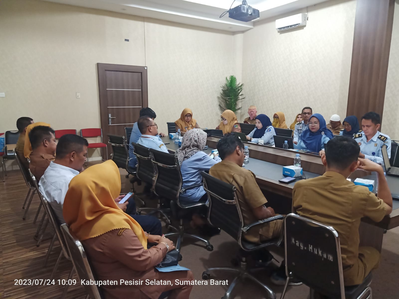 Focus Group Discussion (FGD) tentang Penyertaan Modal terhadap PDAM Tirta Langkisau dan Ranperda PDA