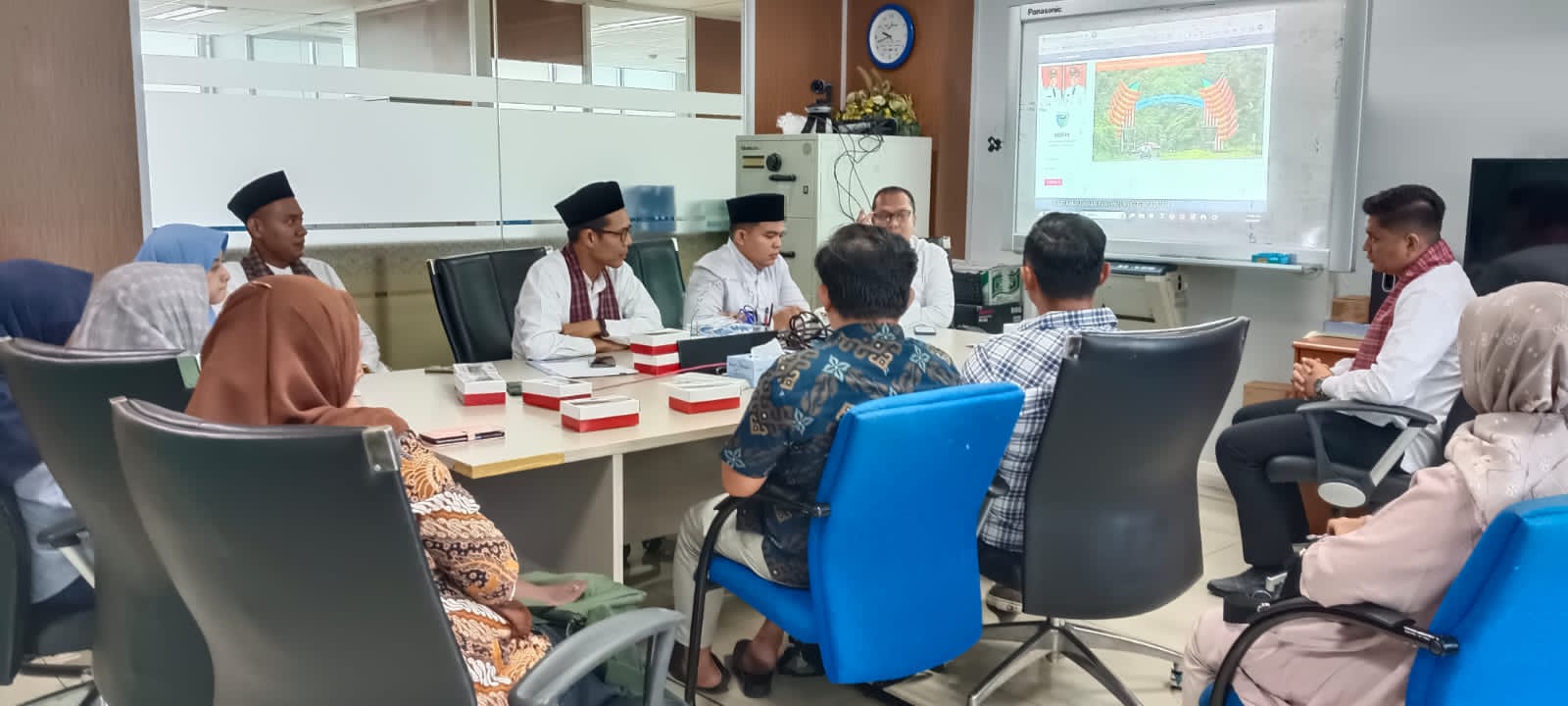 Pembahasan Uji Coba Retribusi Sampah di Bank Nagari dengan OPD Terkait
