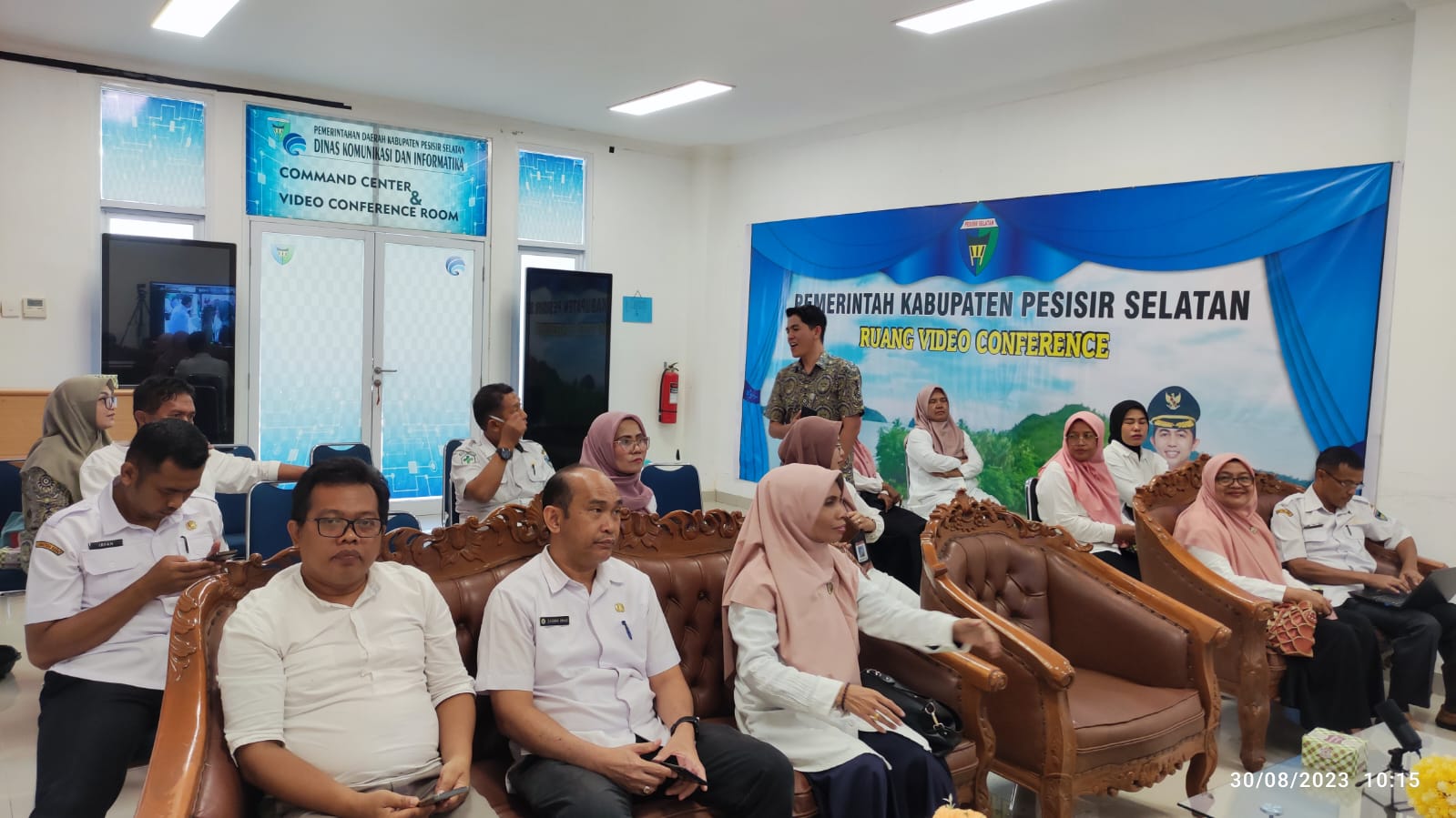 Zoom Meeting Launching Program PESIAR (Petakan, Sisir, Advokasi, Registrasi)