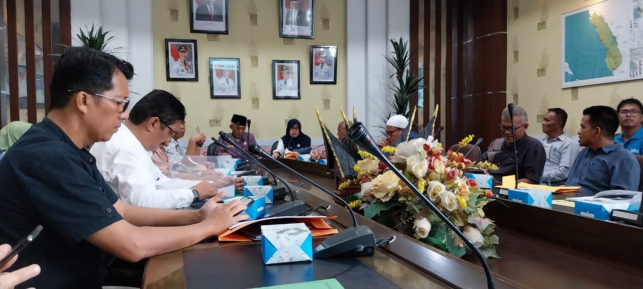 Rapat tentang Ekspos Masing-masing Kepala Perangkat Daerah terkait Evaluasi SAKIP Tahun 2023