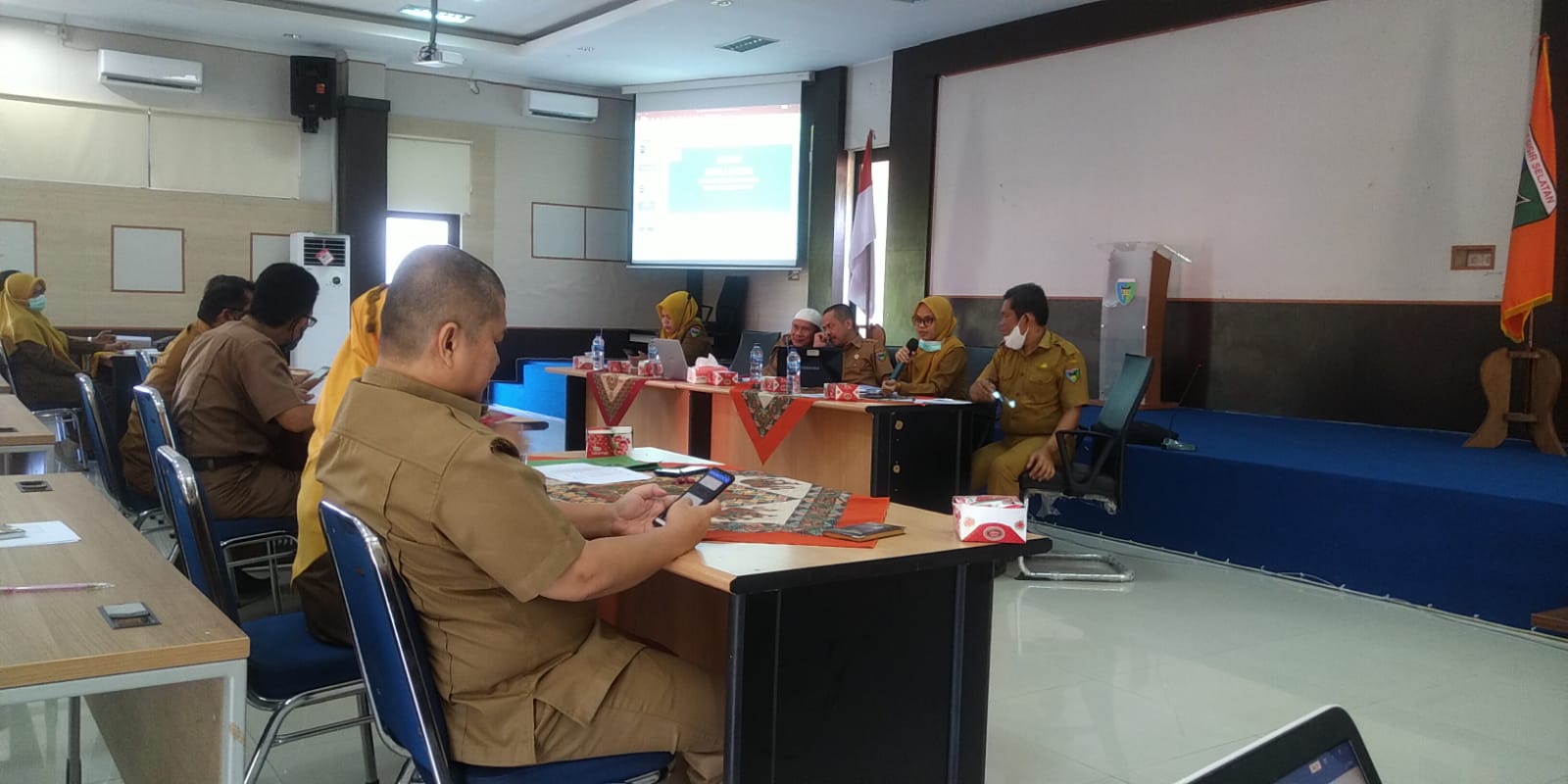rapat evaluasi kegiatan DAK TA 2022 bertempat di Bappedalitbang,