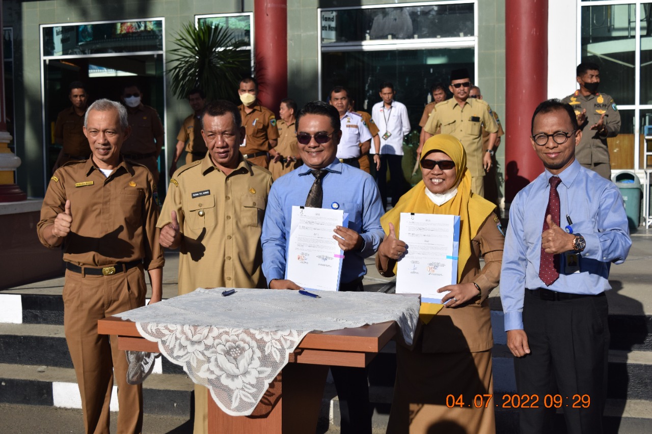 Penandatanganan Perjanjian Kerjasama Antara Pemerintah Kab. Pesisir Selatan dan PT. Bank Nagari Tent