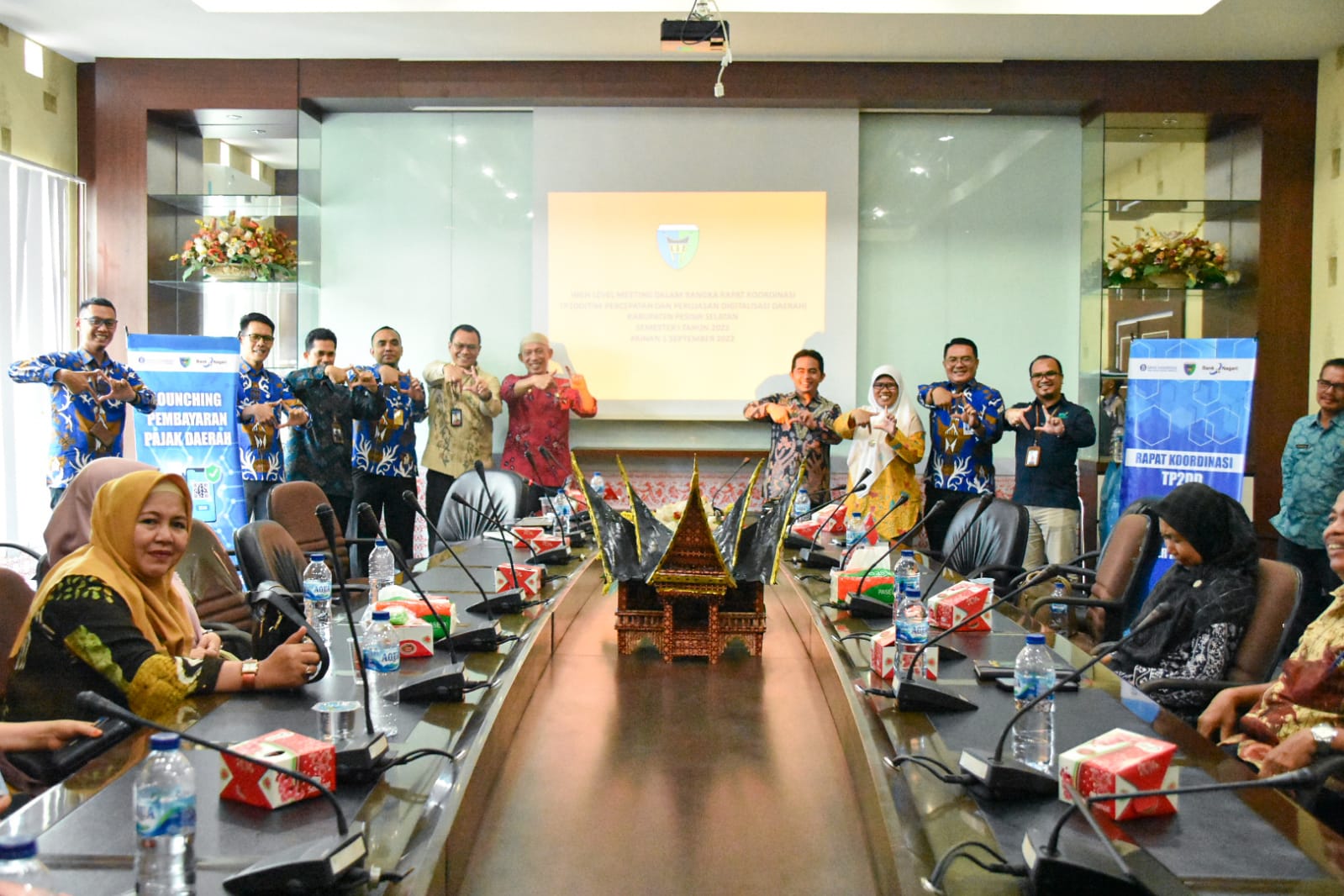 Kegiatan High Level Meeting TP2DD Kabupaten Pesisir Selatan dan rapat koordinasi TP2DD semester I Ta