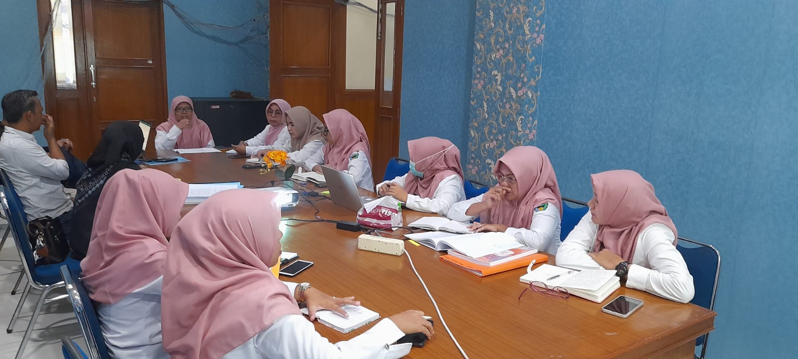 Rapat TAPD dengan KPU membahas Rasionalisasi Pendanaan Pilkada Serentak	