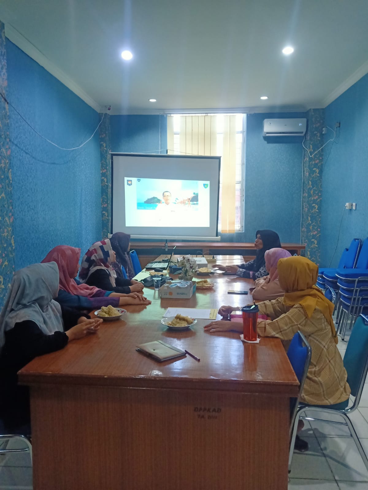 Rapat membahas Perkembangan Progres Teknis Pelaporan Inovasi Daerah Lingkup BPKPAD